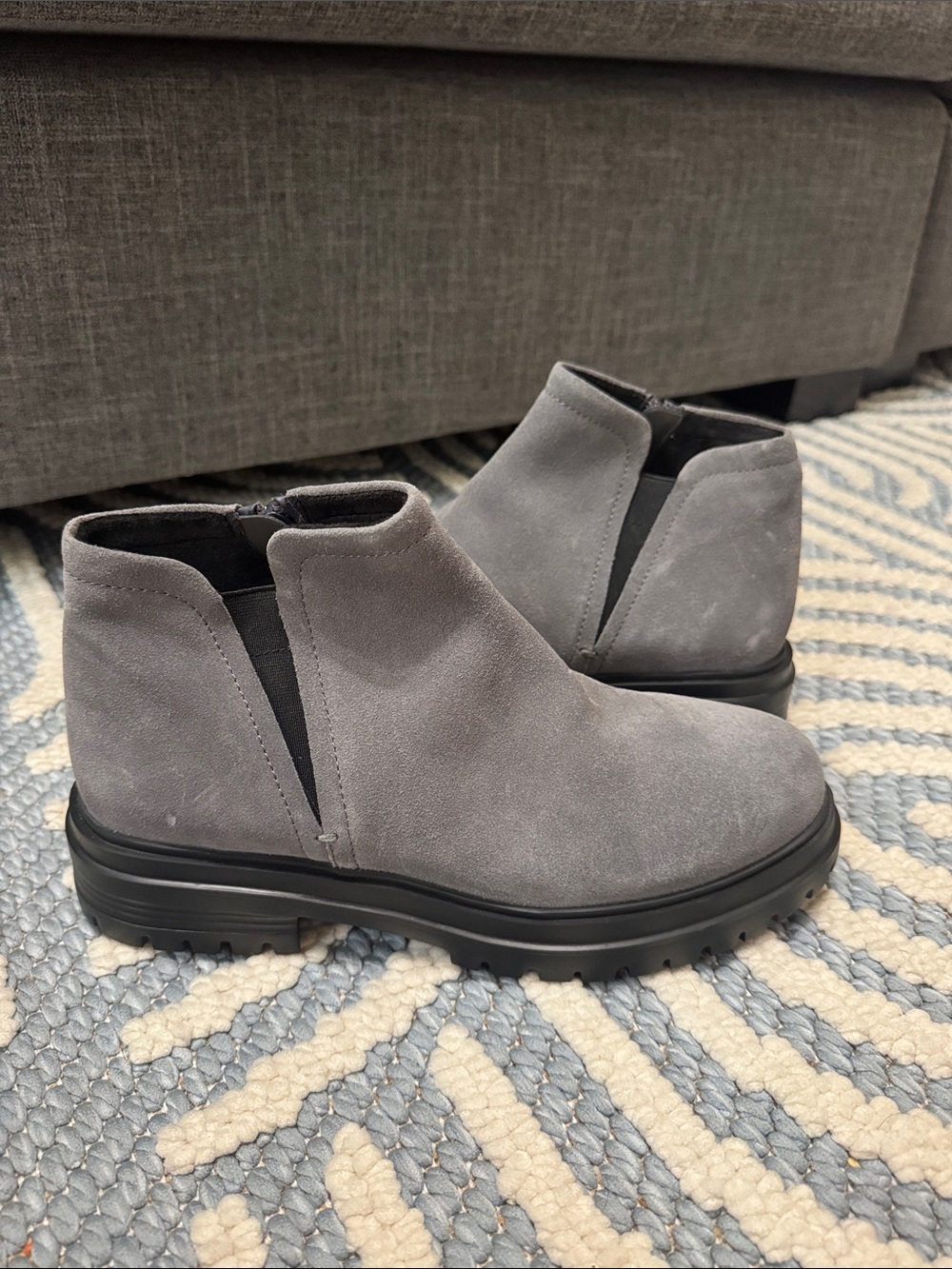 Vaneli Mariel Gray Suede Lug Sole Ankle Booties Women's 9.5 M NWOT